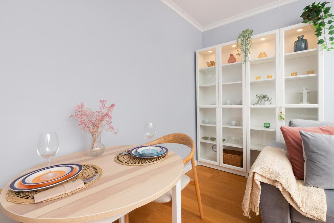 Cozy Pastel Two Bedroom Apartment In Central Gdynia By Noclegi Renters Dış mekan fotoğraf